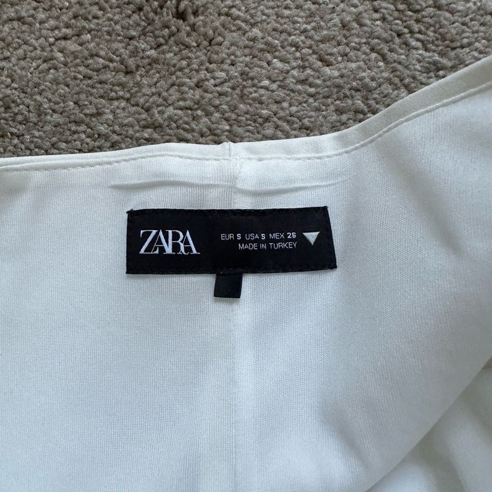 Zara Ivory Corset Top with Black Tie Accent - Picture 4 of 4